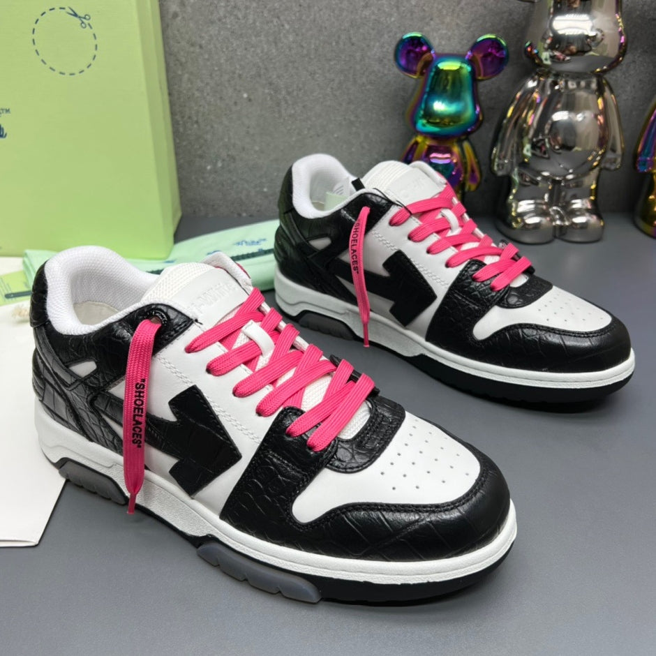 OFF-White Arrow Logo Leather Sneakers #41