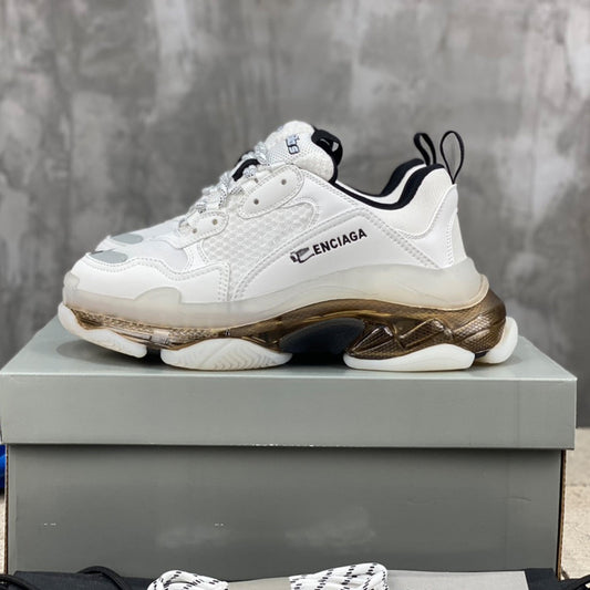 Limited Edition Couple Style Thick Sole Shoe