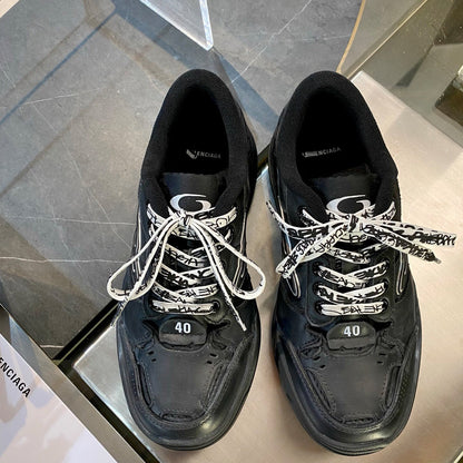 2025 Distressed Vintage Shoe