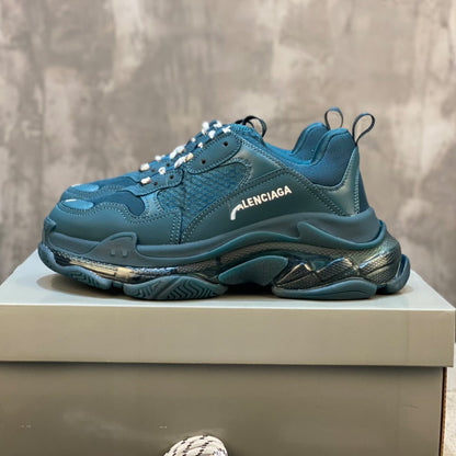 Limited Edition Couple Style Thick Sole Shoe