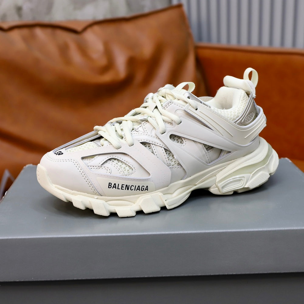 Balenciaga Men's Sneakers - Style 425775